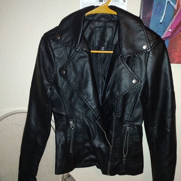Max Studio Black Leather Jacket - Picture 1 of 4